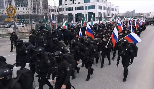 Кадирівці — це звичайні поліцаї, такі ж, які були у нацистської Німеччини. Розповідаємо про роль Рамзана Кадирова та його тік-ток- військ у війні проти України 31