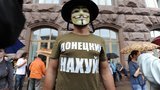 "Донецких н#х#й!": люди в масках требуют выборов в Киевсовете. ФОТОрепортаж