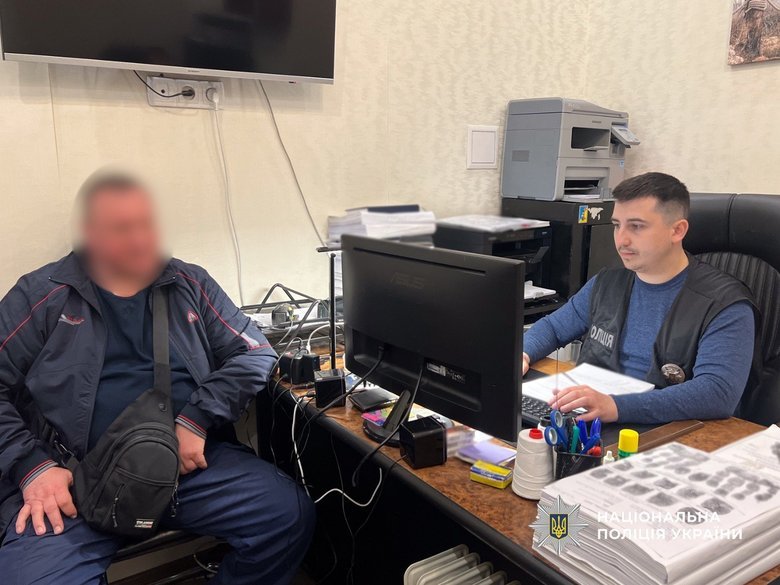 В Одесі затримали офіцера морського вишу, який вимагав гроші у студентів