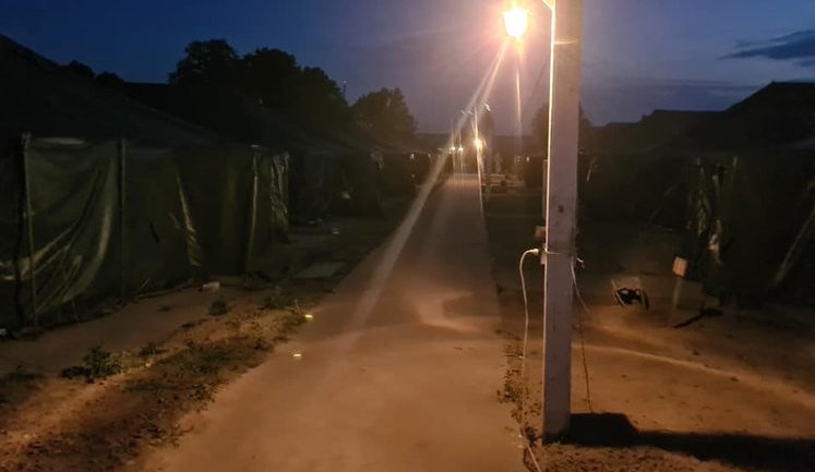 Волонтер Гай о сборах резервистов 95-й ОДШБр: Я поражен. Идеальные условия. Новые палатки, современные душевые, спортзал, площадки для тренировки, прекрасная столовая. ФОТОрепортаж