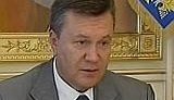 Янукович посмотрел в глаза матери студента, погибшего в отделении милиции. ВИДЕО.