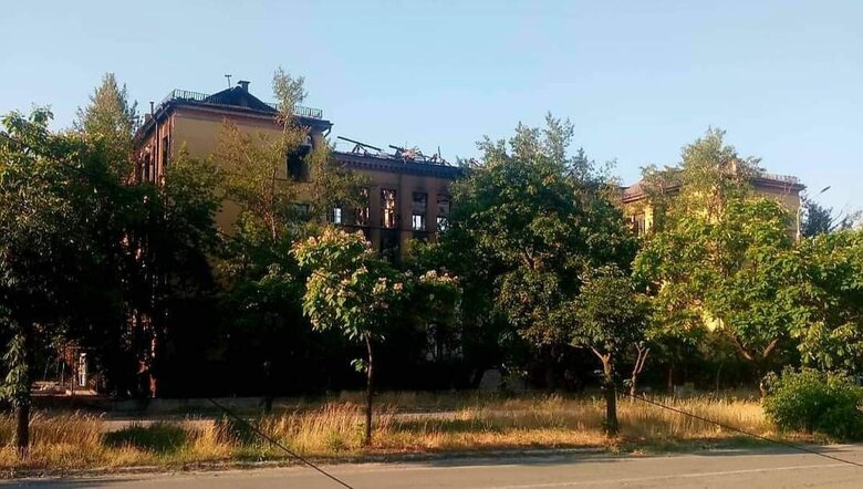 Россияне пытаются блокировать Лисичанск. Они ведут штурмовые действия вблизи нефтеперерабатывающего завода, - Гайдай 02