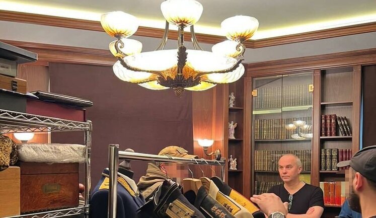 Searches at Shufrych: Coats of arms of Russian Empire, orders with St. George’s ribbons, and cassocks. PHOTOS