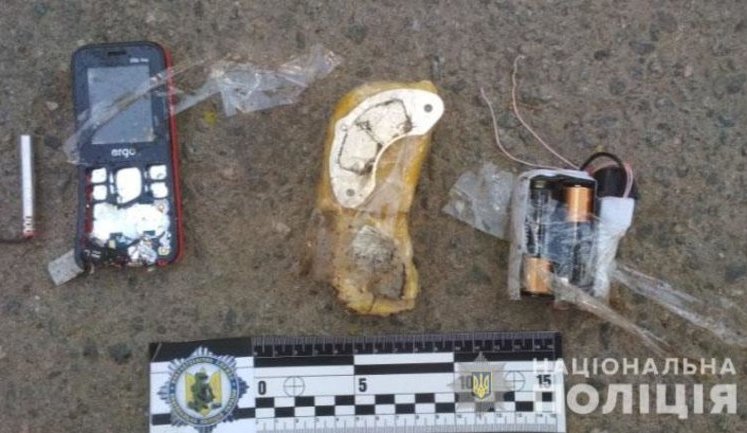 На СТО в Днепре под автомобилем обнаружили самодельную взрывчатку, - полиция. ФОТОрепортаж