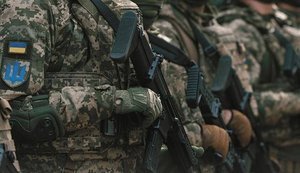 Вперше дівчата підписали контракт за програмою 18-24