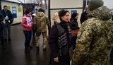 Посол Канади Галадза відвідала КПВВ у Станиці Луганській. ФОТО