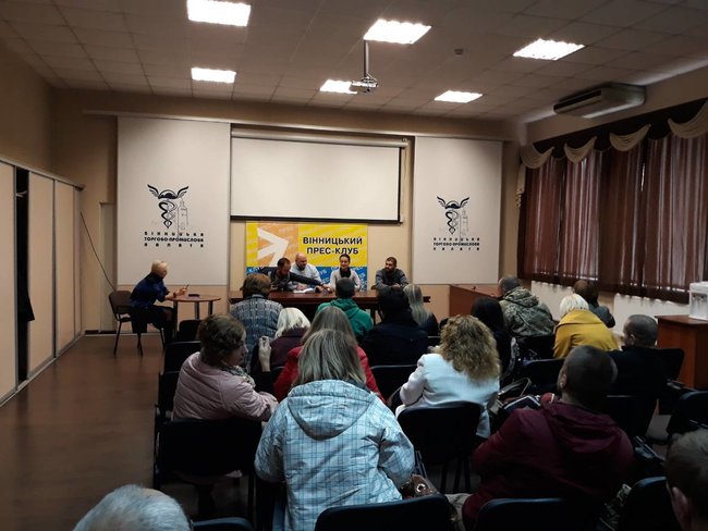 На початку війни був сформований образ воїна як опори нації, але зараз ветеранів бояться приймати на роботу. Як працює Центр допомоги захисникам України AxioS 05