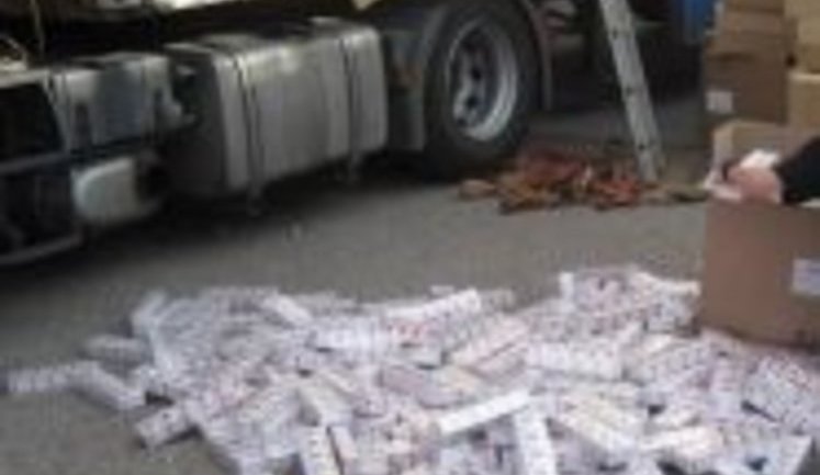 Михаил Папиев: "Как-то в Черновицкой области арестовали две фуры с сигаретами и водкой на 6 миллионов…"