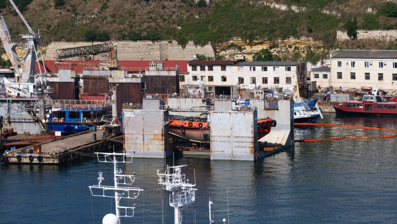 Float with ship sank in bay of occupied Sevastopol 01