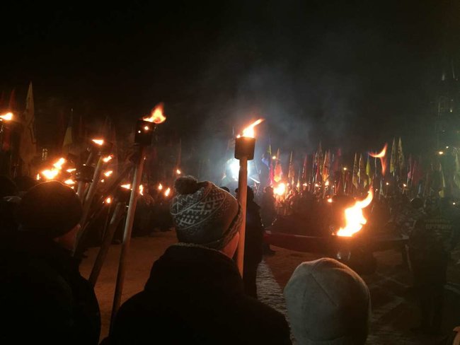 Націоналісти провели у Львові смолоскипну ходу в річницю загибелі Шухевича 08