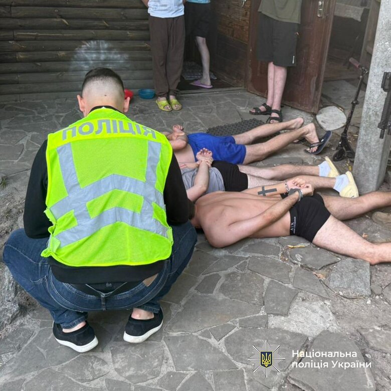 Наркотики в комендантский час Раскрыта преступная группа