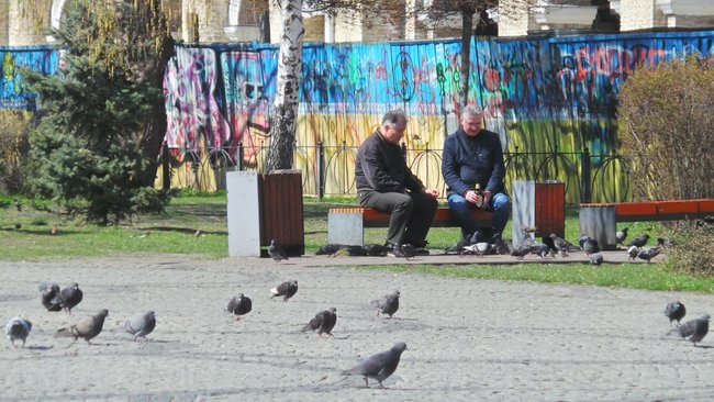 Сонячний і безлюдний: фото Києва на карантині 13