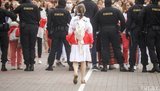 Жіноча акція солідарності в Мінську: тисячі учасників, окремі затримання. ВІДЕО+ФОТОрепортаж