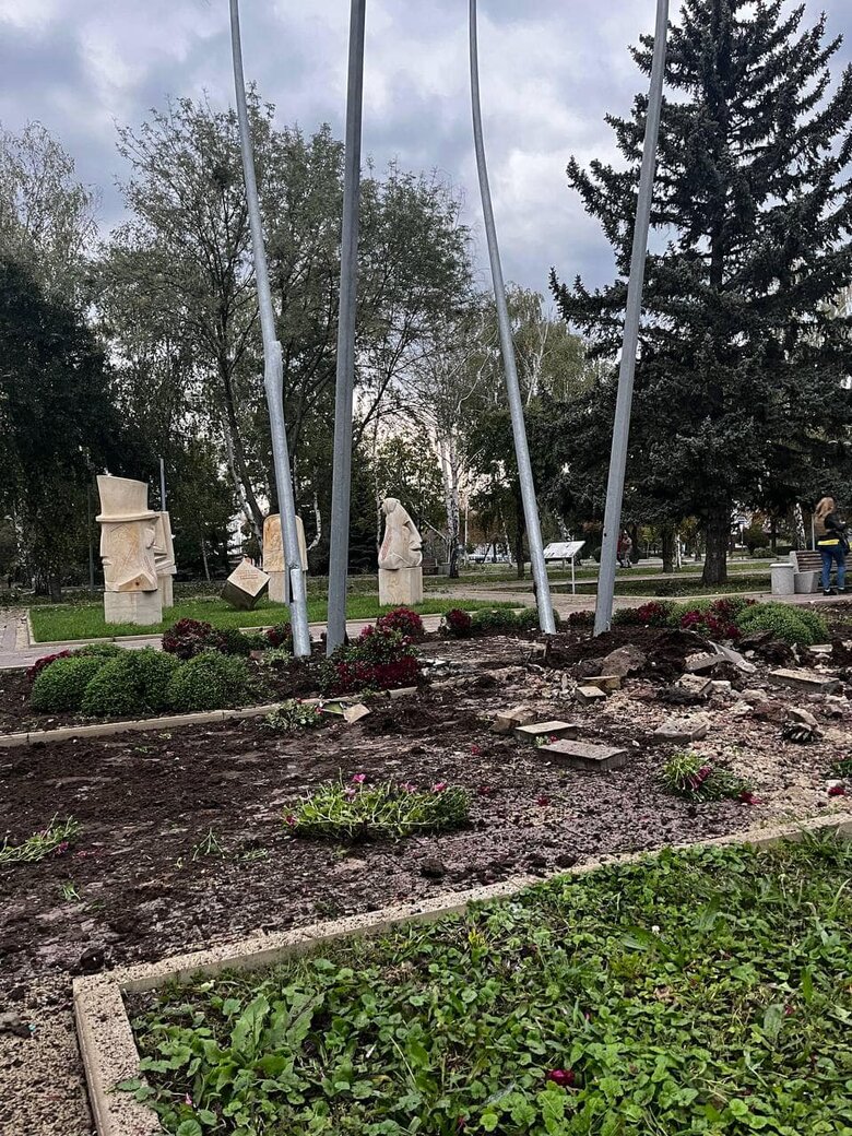 Российские оккупанты обстреляли Краматорск - ранены 4 человека, - мэр 01