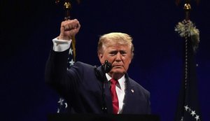 Трамп обіцяє $5 тисяч кожному американцю: назвав умову
