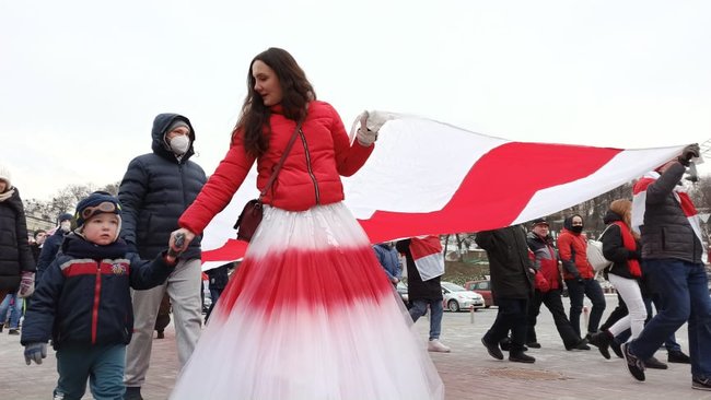 Марш солидарности с Беларусью прошел в центре Киева 14 Марш солидарности с Беларусью прошел в центре Киева 14