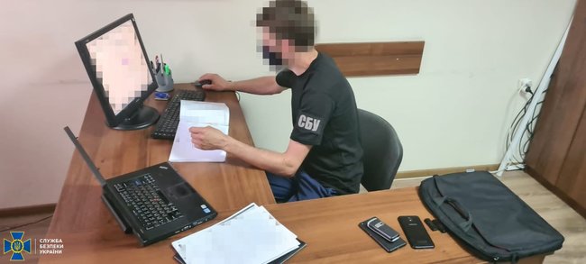 Налоговики торговали данными из баз данных в Хмельницком, - СБУ 04