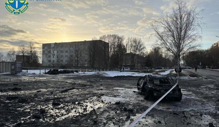 Последствия ракетного удара по Конотопу: повреждены жилые дома, помещение СТО, 3 человека получили ранения (обновлено)