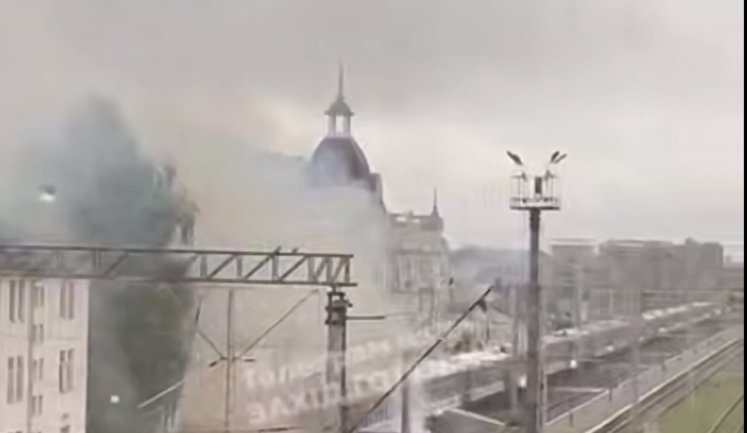 Ворог атакував залізницю: є влучання у Луцьку та Фастові, пасажирів евакуювали, - "УЗ" (оновлено). ФОТОрепортаж
