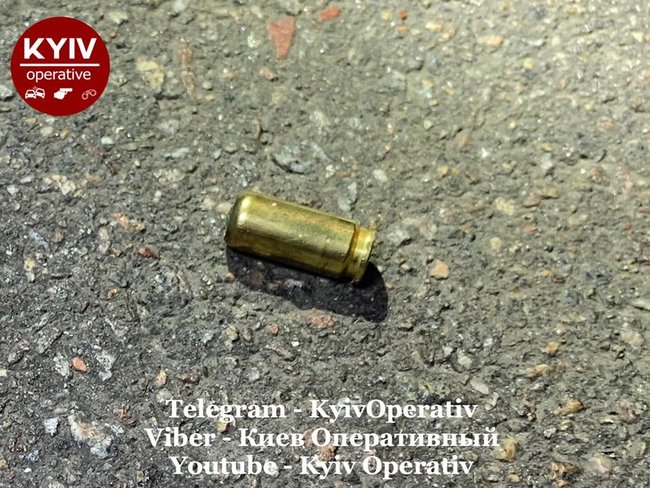Біля житлового будинку в Києві сталася бійка зі стріляниною: пяна компанія напала на студентів з Конго 10