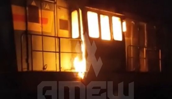 Партизаны движения "АТЕШ" сожгли тепловоз в Санкт-Петербурге. ВИДЕО