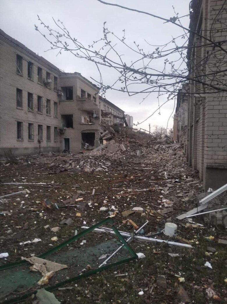 Ruscists hit center of Beryslav with aerial bombs, - RMA 01