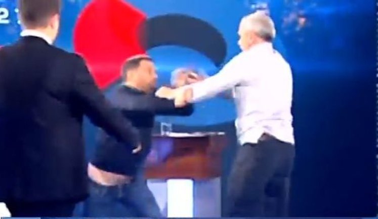 "Олеже Степановичу, все буде добре", - нардеп Мусій і активіст Шерембей побилися в прямому ефірі. ВIДЕО