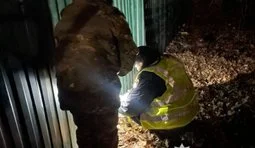 дитина на смітнику