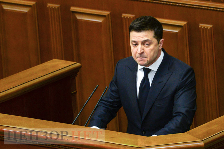 Послання Зеленського, пильний погляд та сміх Разумкова, плакати ЄС і невтішне пророцтво Бурміча: робота Ради 1 грудня 23