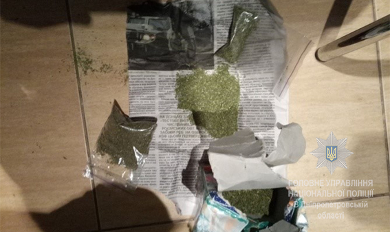 Банда наркозависимых граждан, совершивших ряд ограблений, нейтрализована на Днепропетровщине, - Нацполиция 03