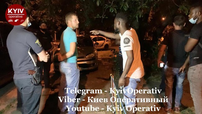 Біля житлового будинку в Києві сталася бійка зі стріляниною: пяна компанія напала на студентів з Конго 01