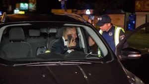 Бывшего посла Украины в США Александра Моцика хотят лишить прав и оштрафовать на 10 000 гривен за вождение в нетрезвом виде. ВИДЕО