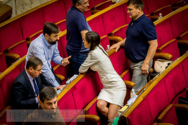 Радісна Верещук, Корнієнко, який насмішив зал, вітання Гетманцева Королевській і розуміючий погляд Третьякової на Тищенка, - робота ВР 17 липня 25