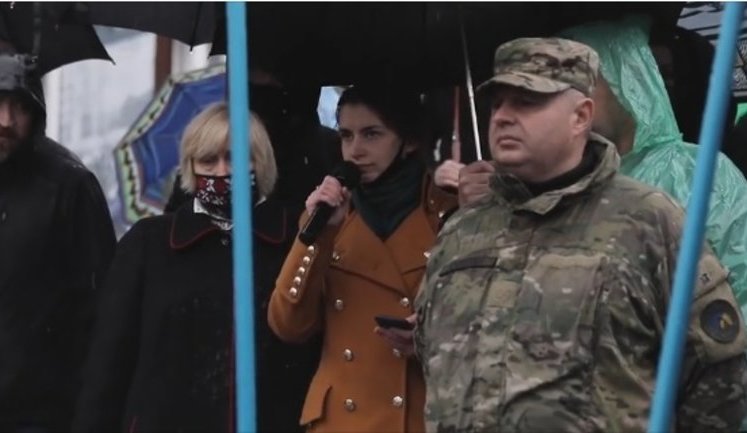 Дочь совершившего самосожжение ветерана Микитенко требует встречи с Зеленским: "Имейте мужество посмотреть мне в глаза". ВИДЕО