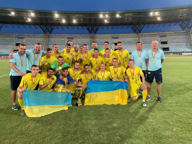 Дефлімпійська збірна України виграла чемпіонат Європи з футболу 04