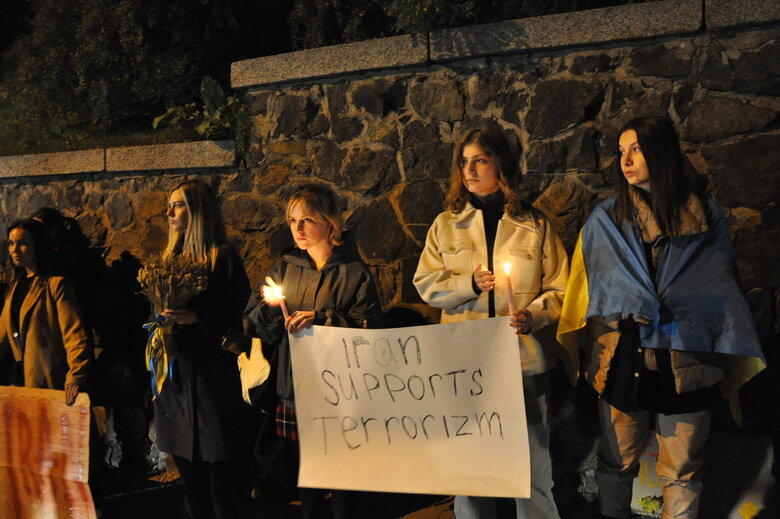 Russia+Iran new axis of evil: у Києві пікетували посольство Ірану через постачання зброї Росії 36