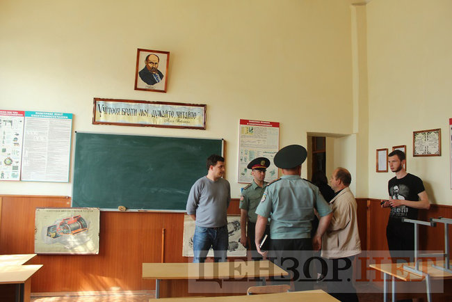 В Коростенской исправительной колонии питаются на 420 гривен в месяц, изготавливают кровати для военных и получают образование 28