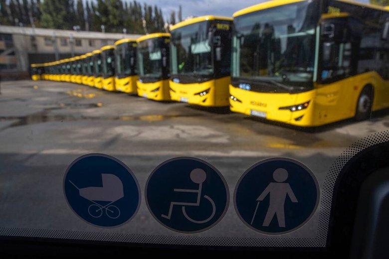 Київ отримав 30 нових автобусів за кошти ЄІБ
