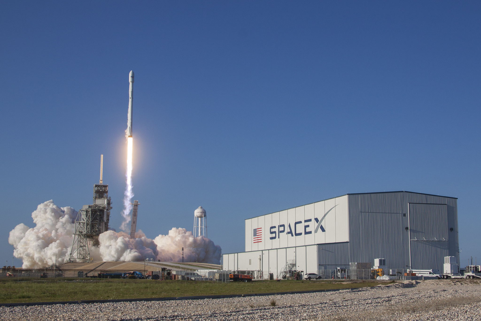 SpaceX впервые в истории повторно отправила ракету в космос. ВИДЕО |  Бізнес.Цензор