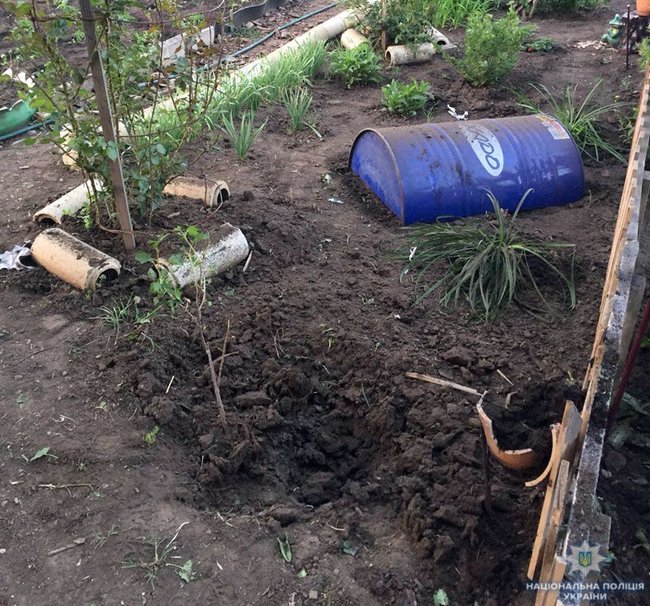 Унаслідок вибуху невідомого предмета постраждала мешканка Мирнограда, - поліція Донеччини 02