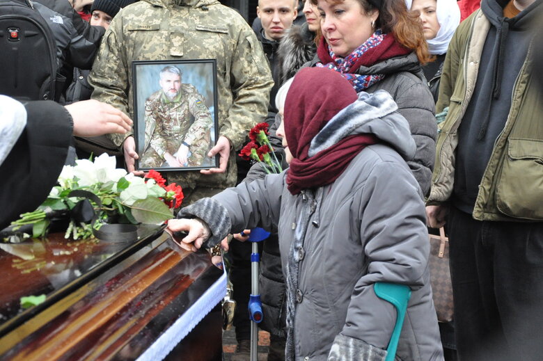 Із українським захисником та одним із розробників гри S.T.A.L.K.E.R Володимиром Єжовим, який загинув у боях під Бахмутом, попрощалися в Києві 30