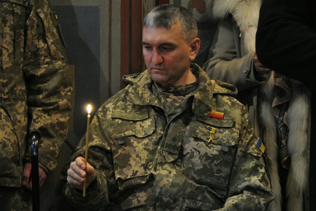 Епіфаній провів панахиду за полеглими в ДАПі воїнами: З великої любові пішли захищати свою Богом дану землю 04 Епіфаній провів панахиду за полеглими в ДАПі воїнами: З великої любові пішли захищати свою Богом дану землю 04