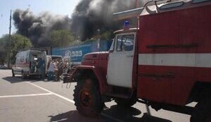 Пожар на заводе ЗАЗ: горит 300 метров одного из цехов. Есть пострадавшие. ФОТОрепортаж.