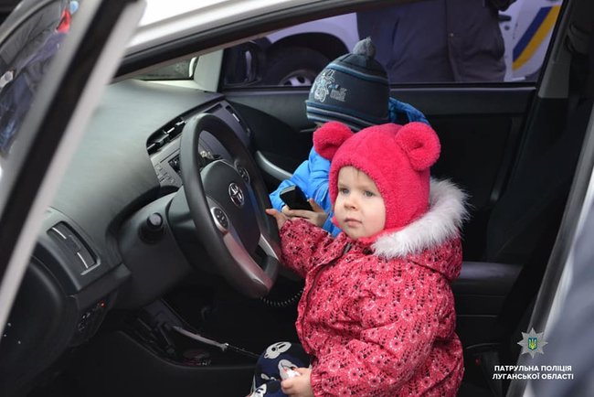 Різдво з патрульними, - правоохранители провели праздник для детей 07