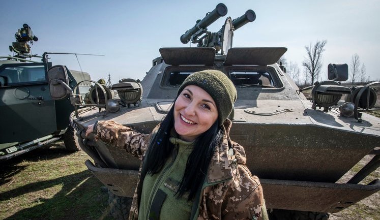 "Слуги народу" про військовий облік жінок: Це крок назустріч тим, хто бажає проходити службу у ЗСУ, для уникнення зайвих процедур