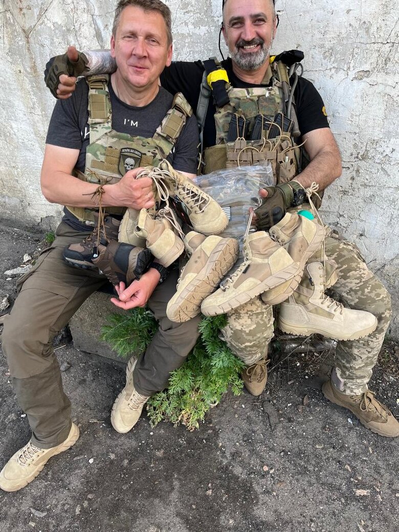 Я зобов`язаний цим хлопцям на фронті. Потужна історія Ігоря Коваля - американського підприємця українського походження, який разом із сім`єю мобілізував у США на допомогу Україні тисячі людей 08