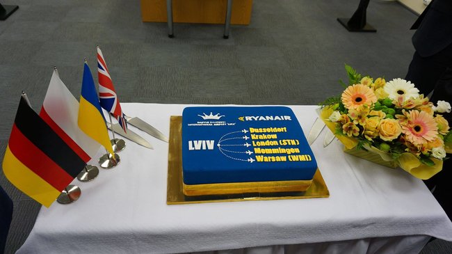 Ryanair начал летать из Львова 08