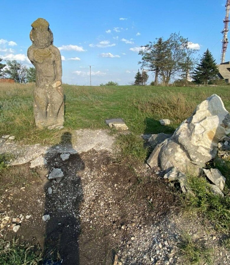 Russians destroyed stone Polovtsian women near Izium 02
