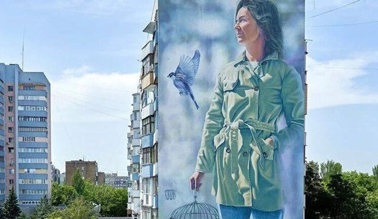 Россияне уничтожили последний украинский мурал в оккупированном Мариуполе. ФОТО