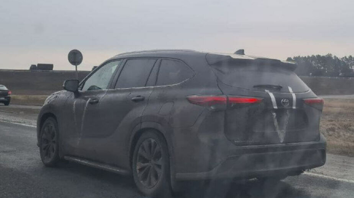 Російські окупанти їздять по Білорусі на викрадених в Україні автомобілях, - ЗМІ 02 Російські окупанти їздять по Білорусі на викрадених в Україні автомобілях, - ЗМІ 02